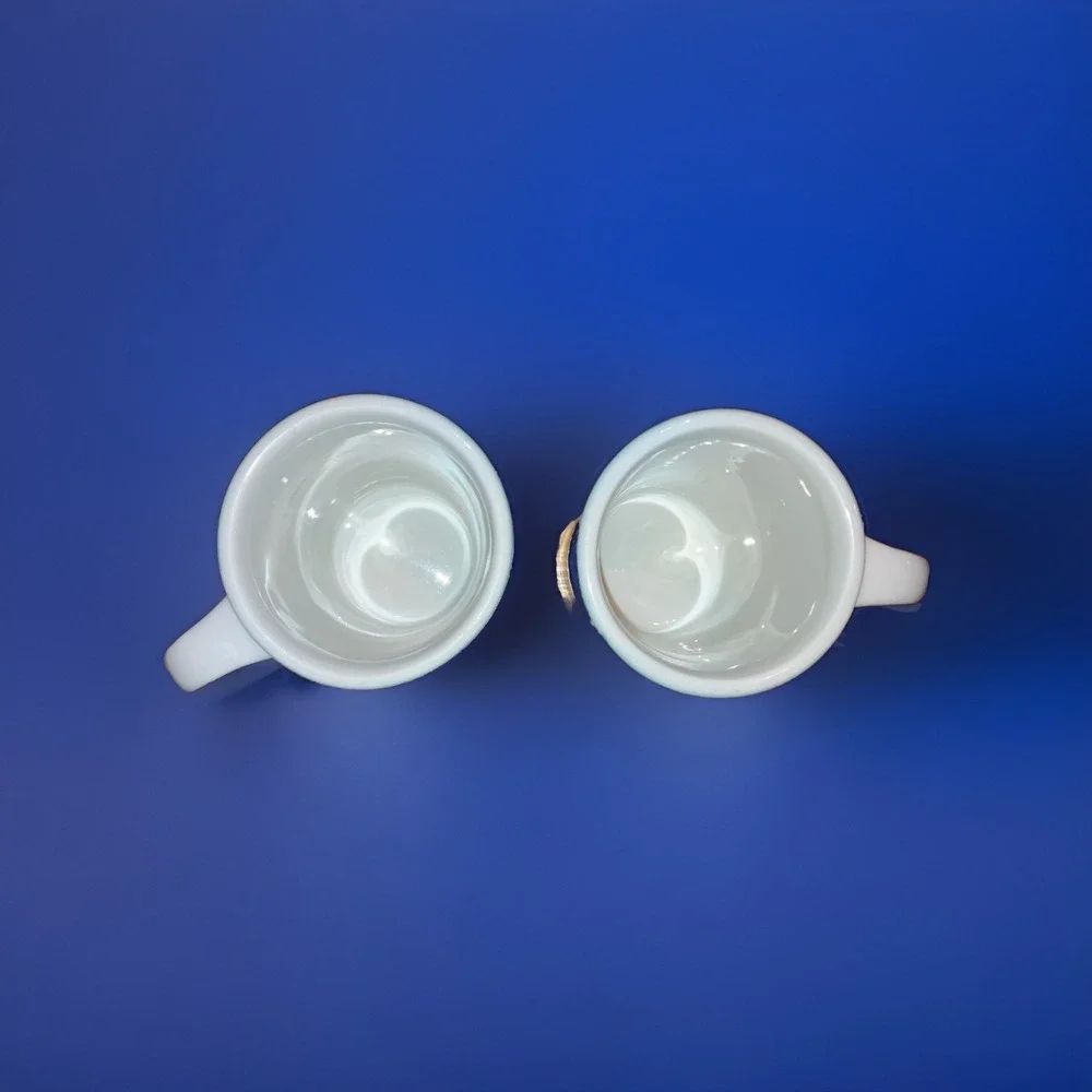 2 VINTAGE SHENANGO CHINA Paint‎ Drip Design HOTEL COFFEE CUPS Hard To Find